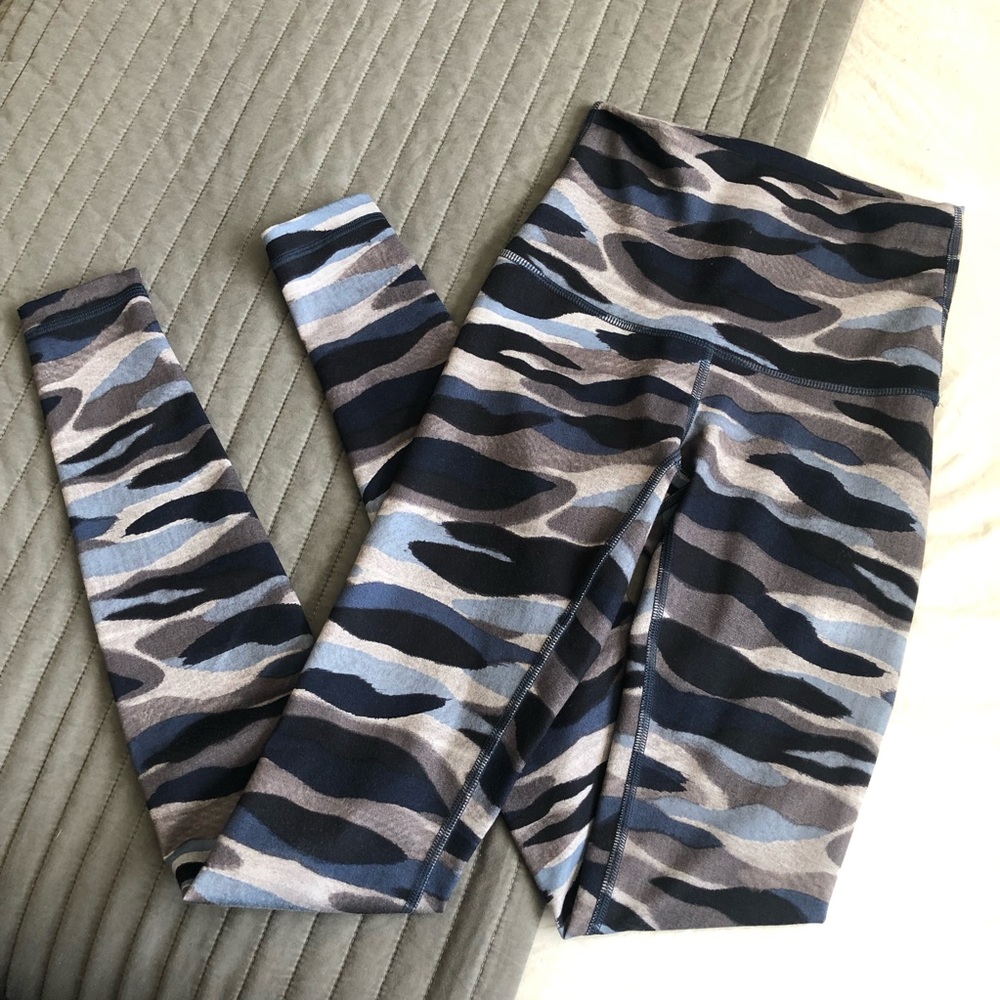 Lululemon blue and grey camo leggings